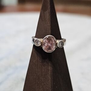 Dainty 3 Stone 925 Silver Ring Cubic Zirconia Light Pink Kuzite size 5.5